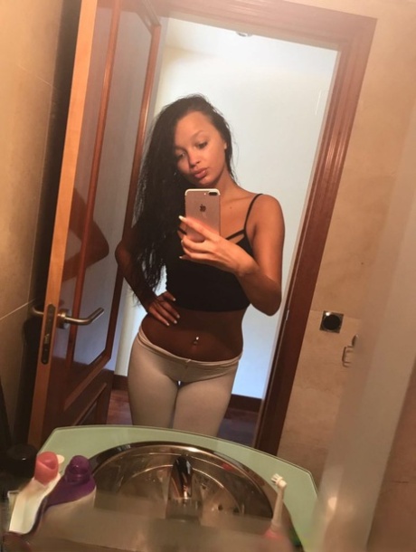 Fati̇h Escort Güler Yüzlü ve Tatlı Bayan Valentina